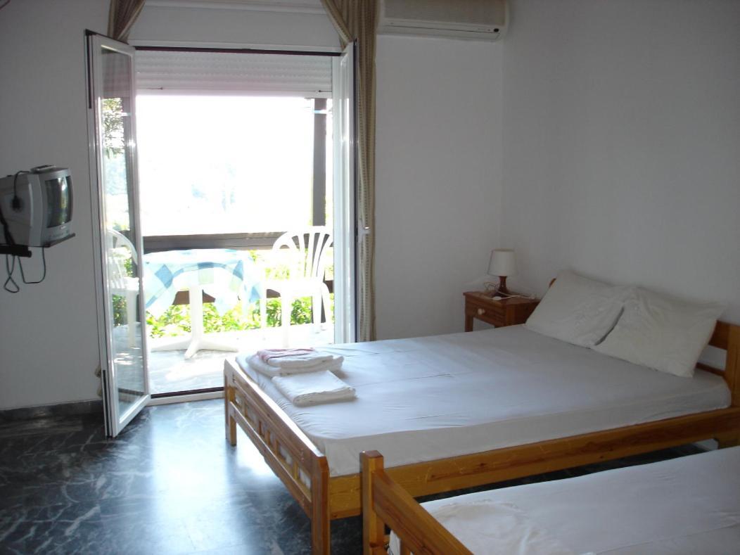 Ilias Appartements Tsaprounis Ellinika  外观 照片